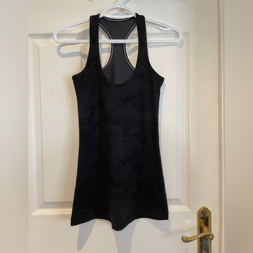 LULULEMON Athletic tank
